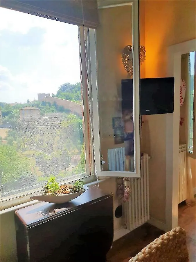 Finestra Sul Verde Siena Apartment